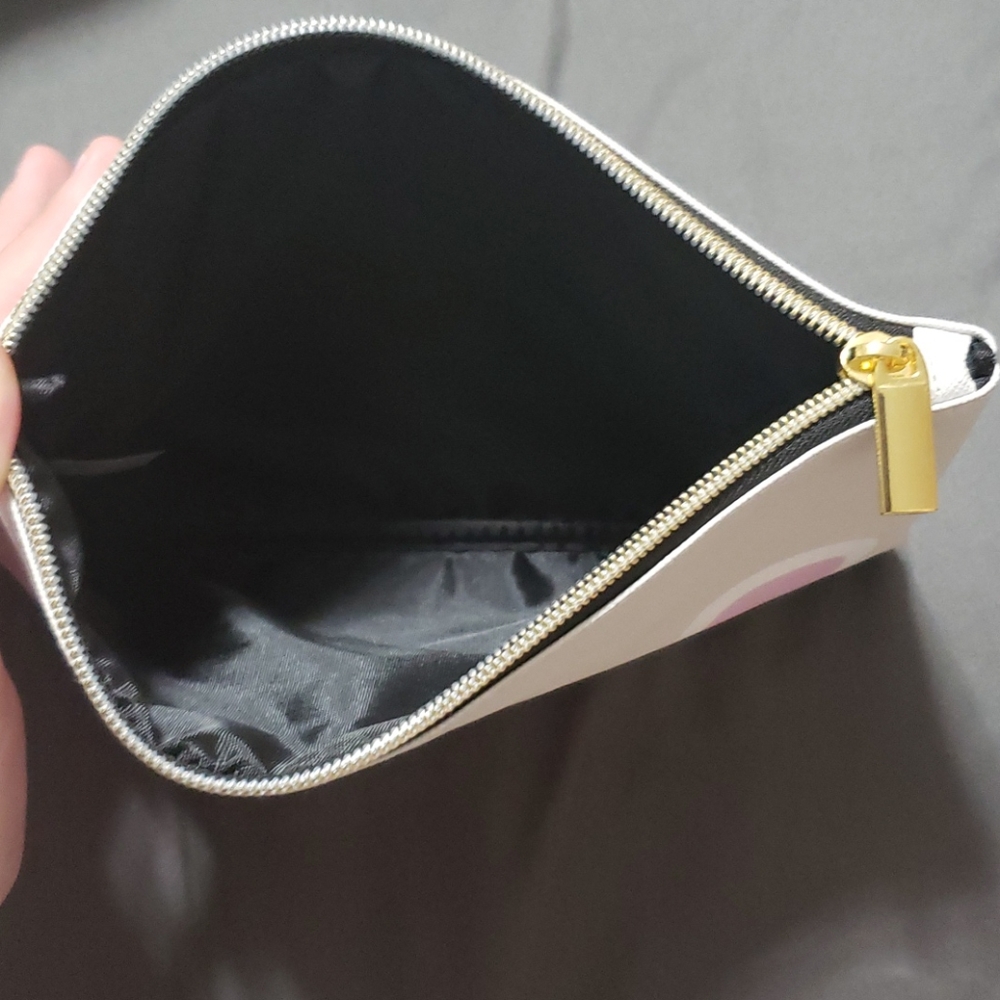 Makeup bag - Picture 3 of 7